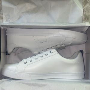 Tommy Hilfiger Sneakers NWT